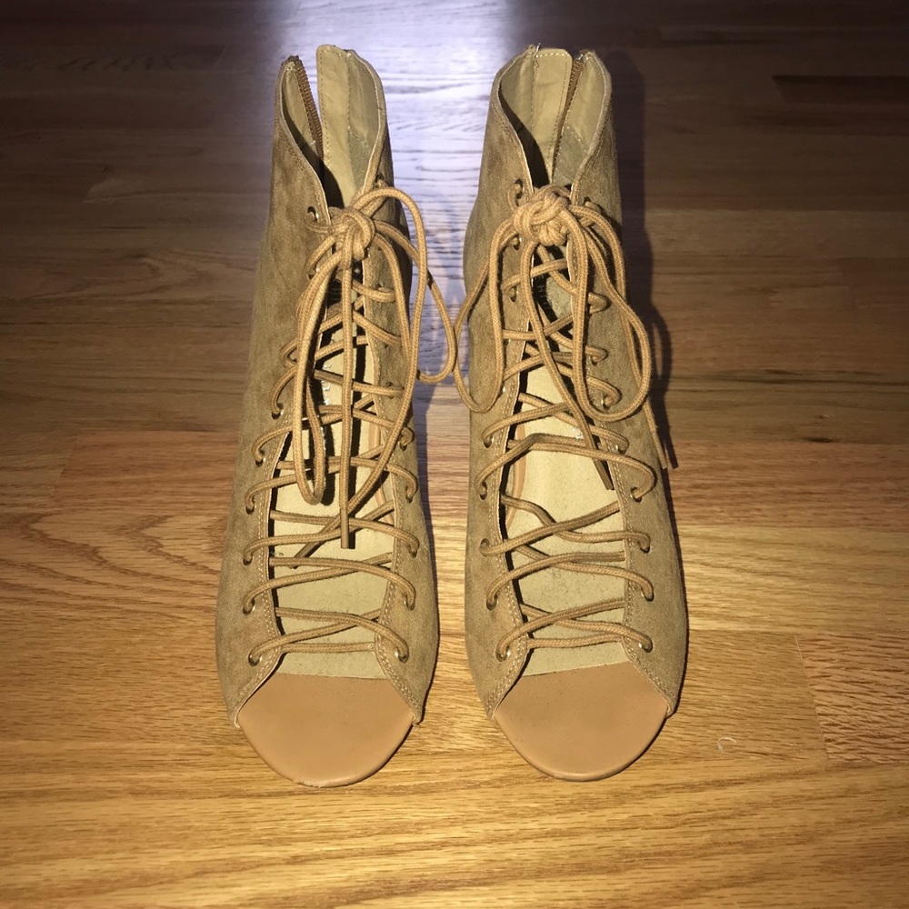 Chinese Laundry Block Heel Lace Up Shoe